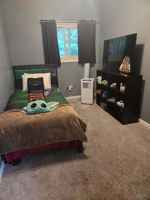 Bedroom - 2755 N Orr, Hemlock, MI 48626 photo 2 of 2