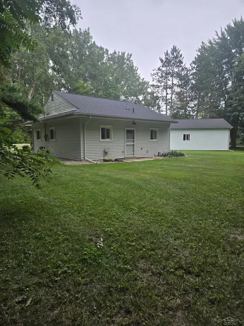 Exterior - 2755 N Orr, Hemlock, MI 48626 photo 4 of 4