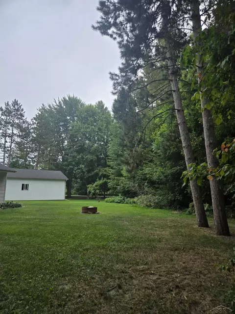 Exterior - 2755 N Orr, Hemlock, MI 48626 photo 3 of 4