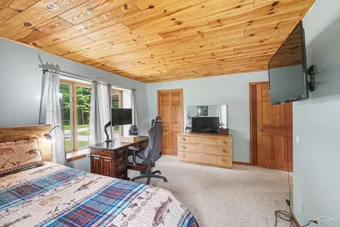 Bedroom - 5089 Golfview, Au Gres, MI 48703 photo 2 of 3