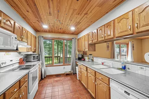 Kitchen - 5089 Golfview, Au Gres, MI 48703 photo 1 of 2