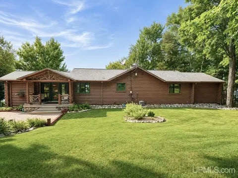 615 Holli Blue, Champion, MI 49814