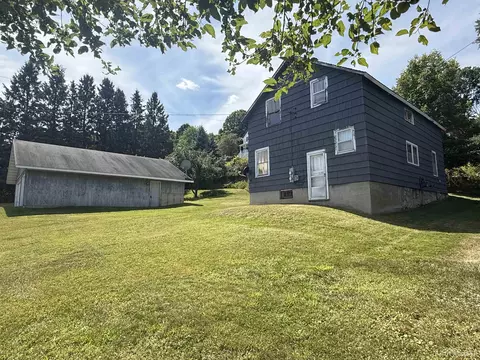 208 W First, Caspian, MI 49915