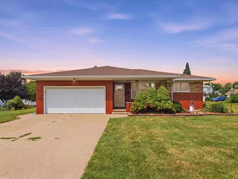 14597 Common, Warren, MI 48088