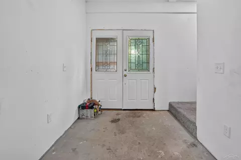 Entry Way - 93 N Larry, Midland, MI 48640 photo 1 of 2