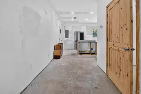 Entry Way - 93 N Larry, Midland, MI 48640 photo 2 of 2