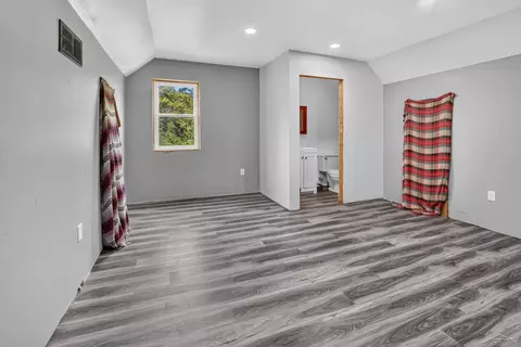 Bedroom - 93 N Larry, Midland, MI 48640 photo 1 of 5