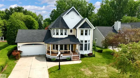 212 Victoria, Saint Clair, MI 48079