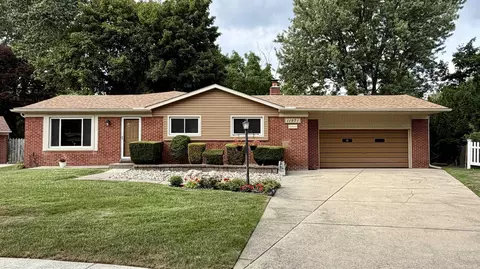 11971 Fairview, Sterling Heights, MI 48312
