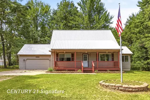 3270 Lake Of The Pnes, Lake, MI 48632