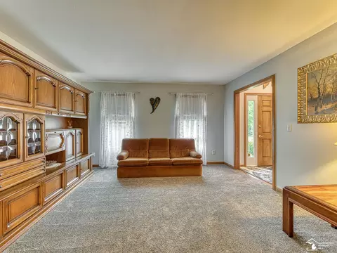 Living - 225 E Dean, Temperance, MI 48182 photo 2 of 5