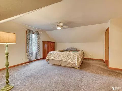 Bedroom - 225 E Dean, Temperance, MI 48182 photo 9 of 11