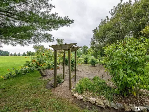 Exterior - 225 E Dean, Temperance, MI 48182 photo 12 of 20