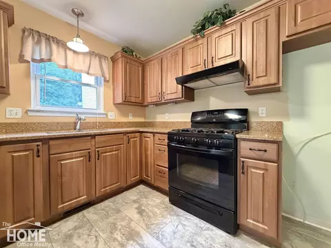 Kitchen - 843 Yorick, Wixom, MI 48393 photo 2 of 3