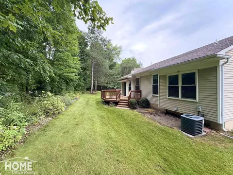 Exterior - 843 Yorick, Wixom, MI 48393 photo 8 of 13