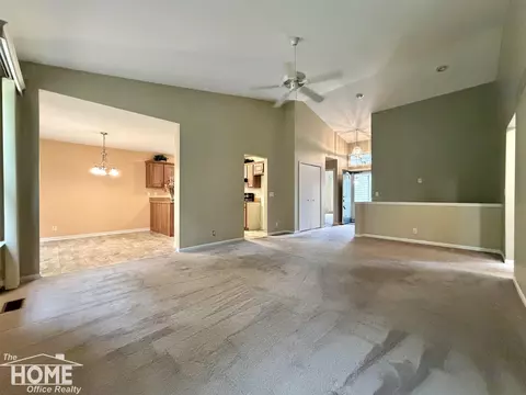 Living - 843 Yorick, Wixom, MI 48393 photo 4 of 6