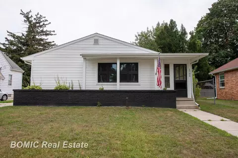 1706 Helen, Bay City, MI 48708