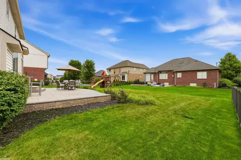 Exterior - 55300 Azinger, Macomb, MI 48042 photo 4 of 11
