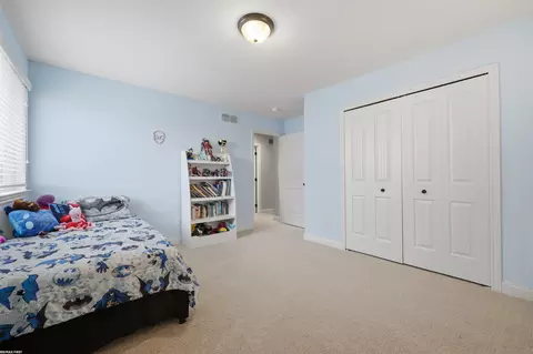 Bedroom - 55300 Azinger, Macomb, MI 48042 photo 8 of 8