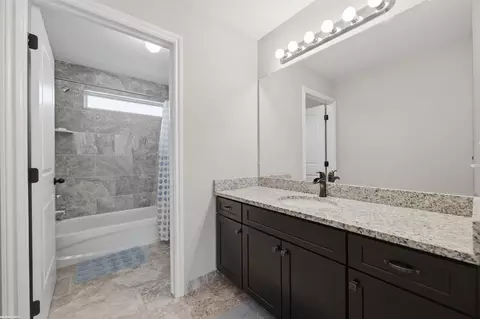 Bath - 55300 Azinger, Macomb, MI 48042 photo 4 of 7