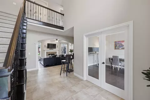 Entry Way - 55300 Azinger, Macomb, MI 48042 photo 1 of 6