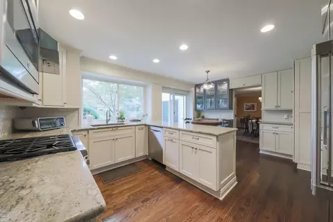 Kitchen - 1024 Buckingham, Grosse Pointe Park, MI 48230 photo 3 of 5