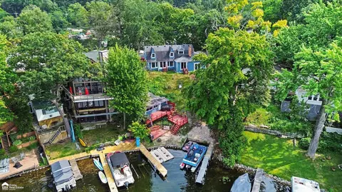 546 Bellevue, Lake Orion, MI 48362