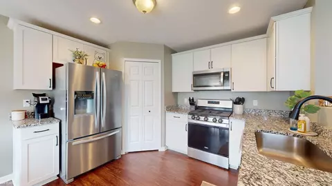Kitchen - 58221 River Oaks, New Haven, MI 48048 photo 2 of 2