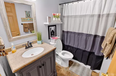 Bath - 1710 Glenwood, Ishpeming, MI 49849 photo 1 of 2
