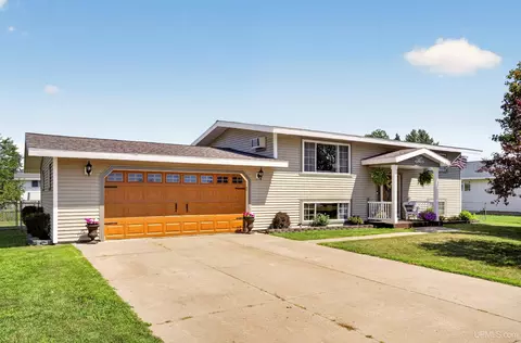 Exterior - 1710 Glenwood, Ishpeming, MI 49849 photo 1 of 7