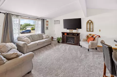 Living - 1710 Glenwood, Ishpeming, MI 49849 photo 1 of 2