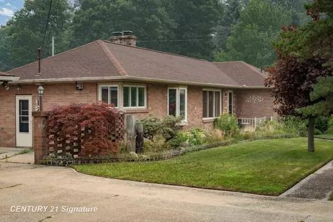 103 Lincoln, Bay City, MI 48706