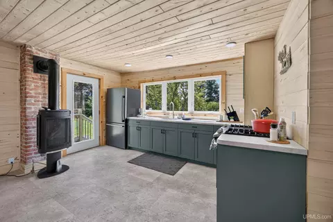 Kitchen - 9802 Us41, Mohawk, MI 49950 photo 1 of 5