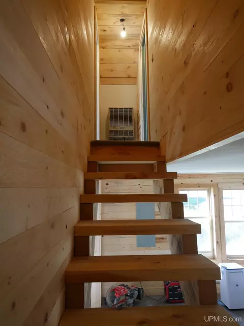 Entry Way - 9802 Us41, Mohawk, MI 49950 photo 8 of 8