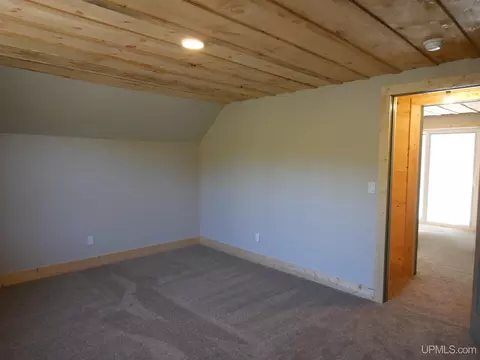 Bedroom - 9802 Us41, Mohawk, MI 49950 photo 9 of 13