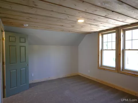 Bedroom - 9802 Us41, Mohawk, MI 49950 photo 7 of 13