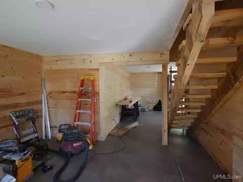 Entry Way - 9802 Us41, Mohawk, MI 49950 photo 6 of 8