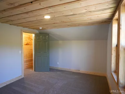 Bedroom - 9802 Us41, Mohawk, MI 49950 photo 10 of 13