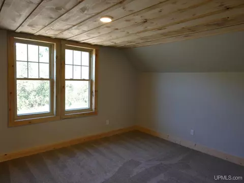Bedroom - 9802 Us41, Mohawk, MI 49950 photo 8 of 13
