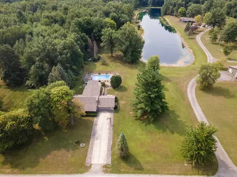 21645 Swan Crk, Merrill, MI 48637