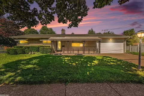 36415 Winterset, Clinton Township, MI 48035