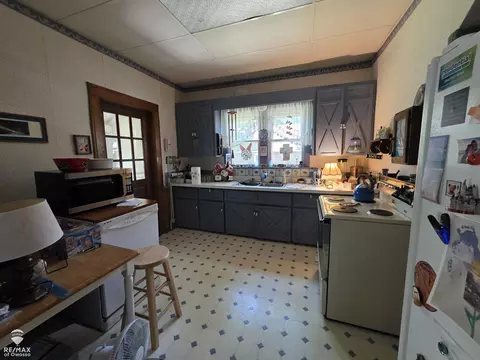 Kitchen - 709 Lee, Owosso, MI 48867 photo 1 of 2