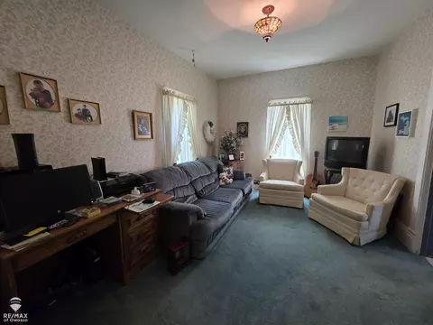 Living - 709 Lee, Owosso, MI 48867 photo 1 of 2