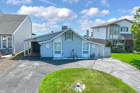 37854 Lakeshore, Harrison Township, MI 48045