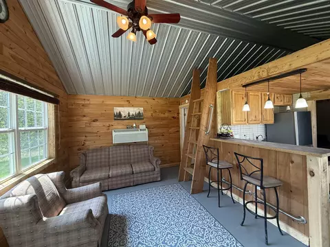 Living - 504 Hilo, Gladwin, MI 48624 photo 2 of 7