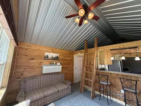 Living - 504 Hilo, Gladwin, MI 48624 photo 3 of 7