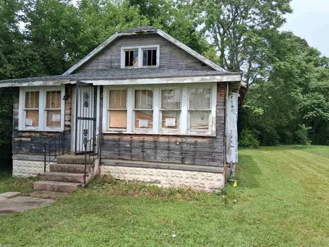 1177 Highland, Benton Harbor, MI 49022