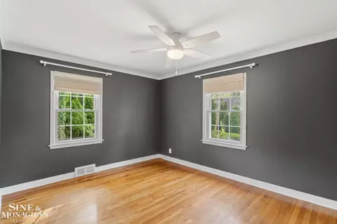 Bedroom - 1575 Ford, Grosse Pointe Woods, MI 48236 photo 3 of 5