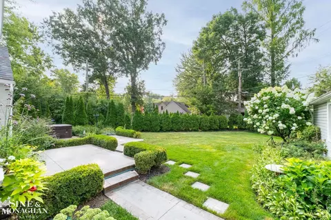 Exterior - 1575 Ford, Grosse Pointe Woods, MI 48236 photo 2 of 11