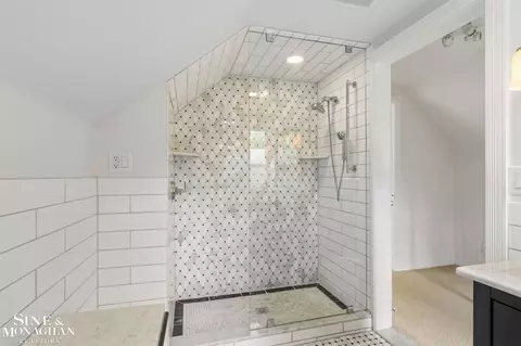Bath - 1575 Ford, Grosse Pointe Woods, MI 48236 photo 3 of 3